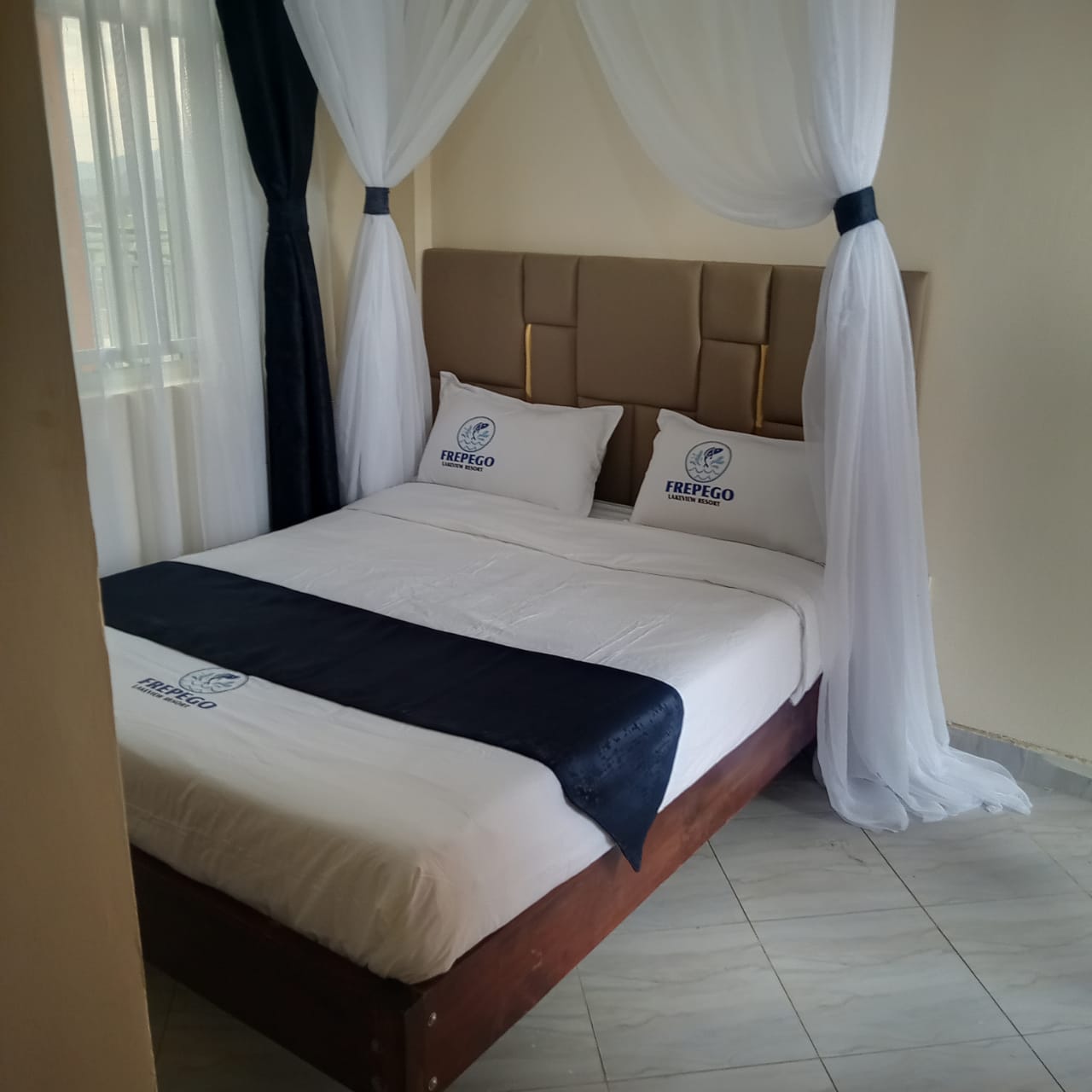 Room 2 - Image 2